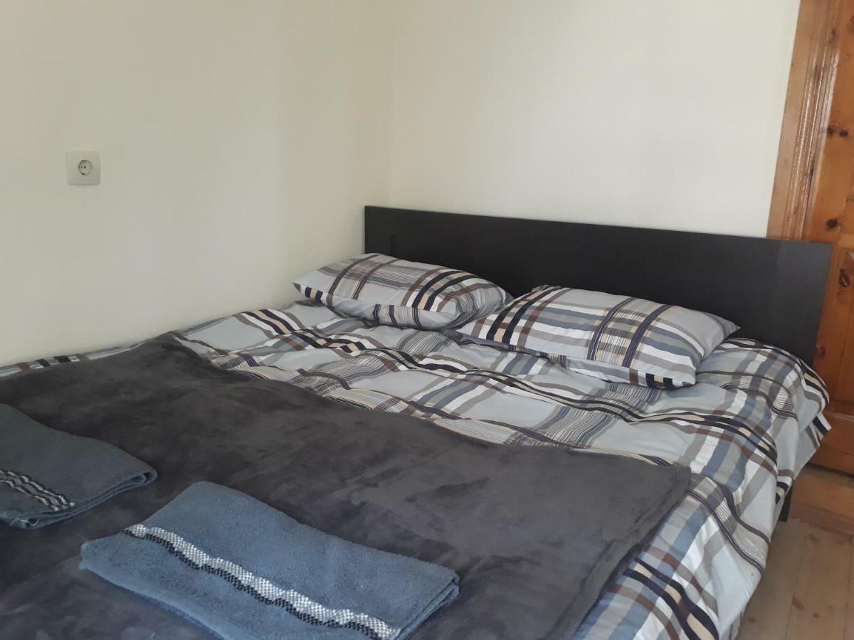 Jeki'S Apartment In Old Tbilisi ภายนอก รูปภาพ
